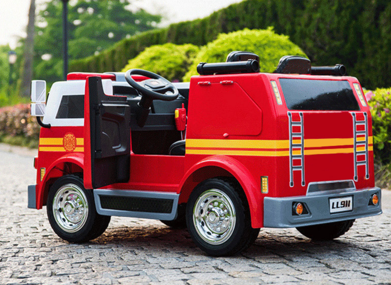 聰明媽咪兒童超跑 - 消防車造型 雙人座 雙驅兒童電動車-紅色