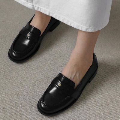 韓國 SAPPUN - 品牌金飾點綴矮跟樂福鞋-黑