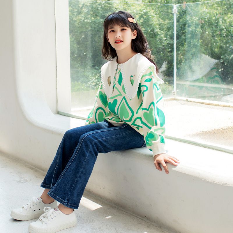 不規則翻領長袖上衣-滿版愛心-綠色