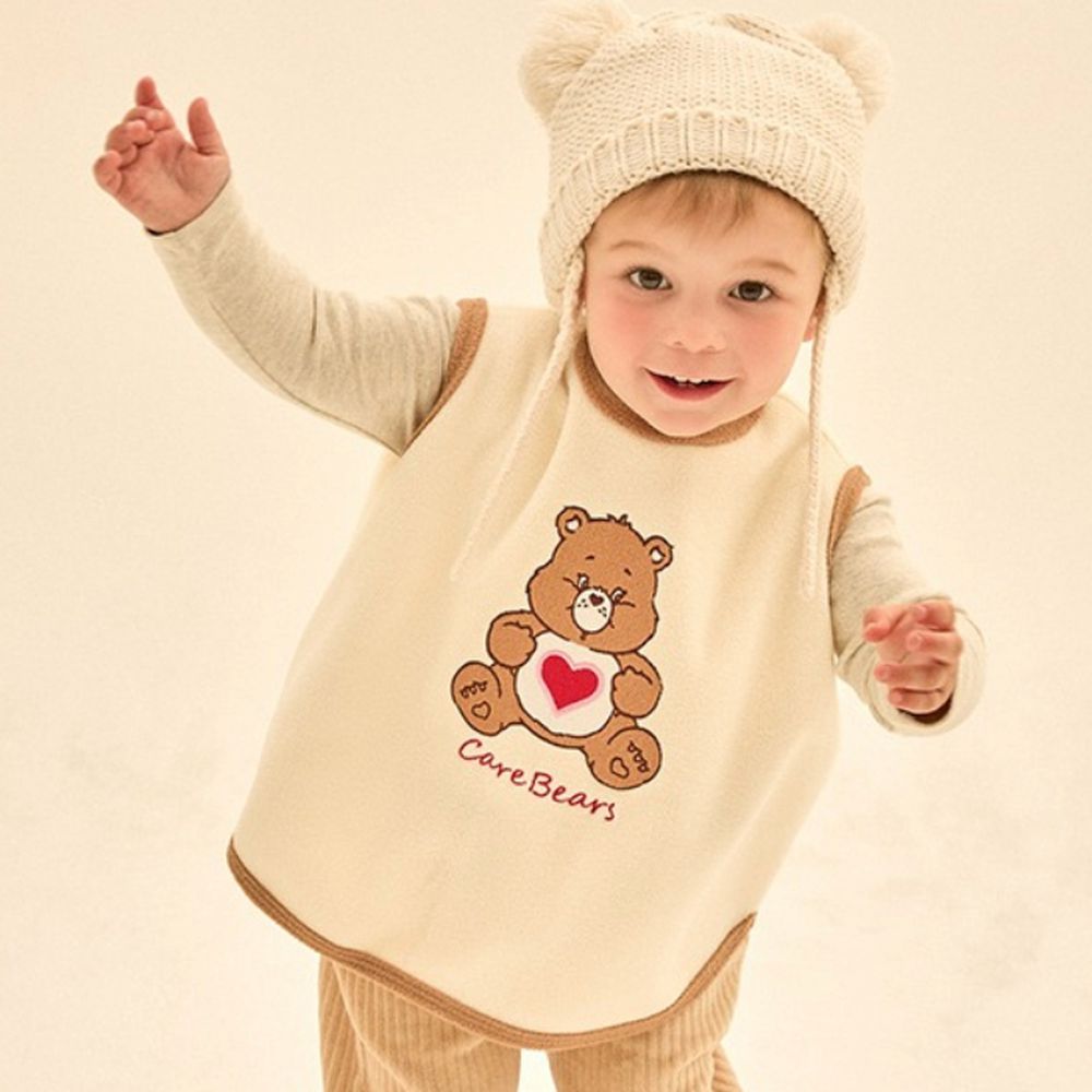 聯名款大愛心熊熊後背釦搖粒絨背心-米