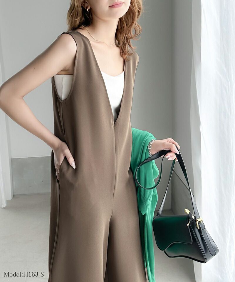 日本 Classical Elf - 百搭簡約V領連身褲裝-卡其