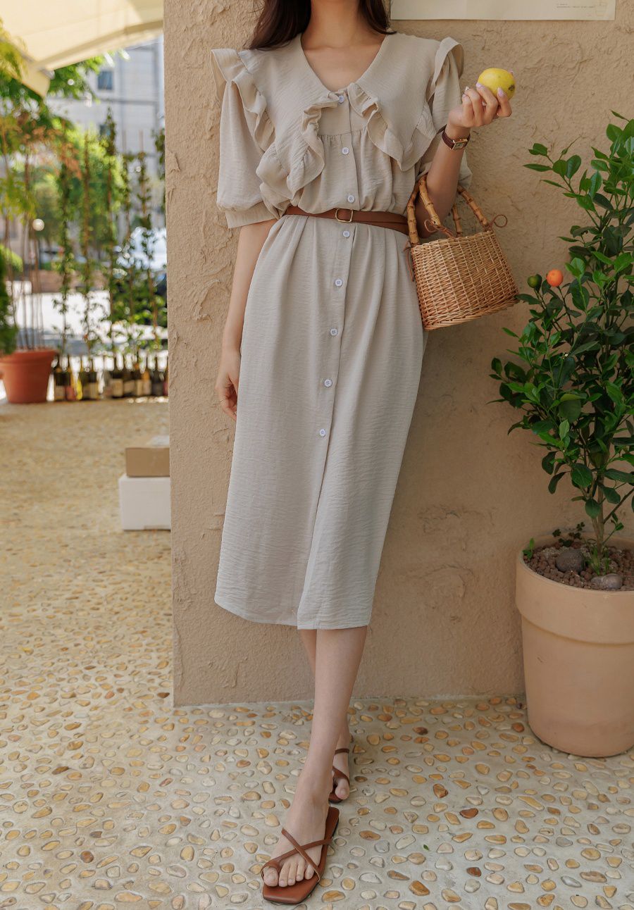 韓國 Urbantheroom - 荷葉滾邊翻領鈕釦洋裝(附腰帶)-杏 (Free)