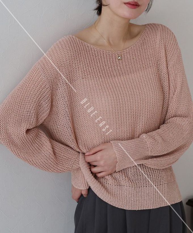 日本 BLUE EAST - 典雅船領閃爍亮片網眼針織上衣-白