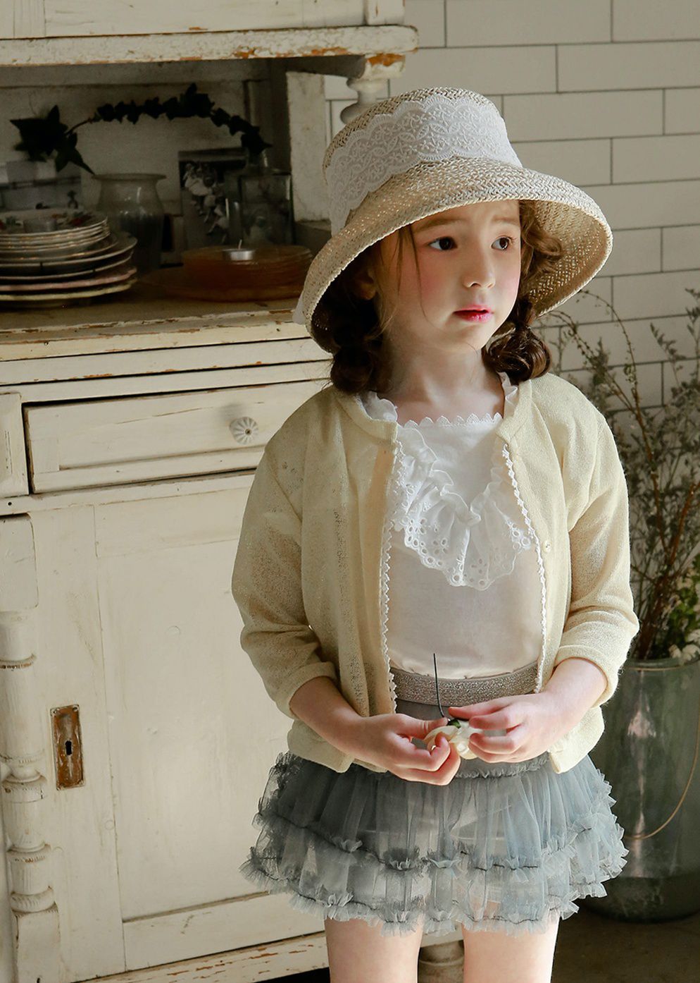 韓國 PuellaFLO - 蕾絲滾邊薄款小外套-鵝黃