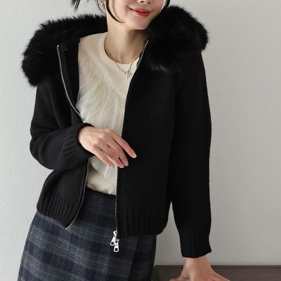 日本 BLUE EAST - 澎澎可愛毛絨帽雙拉鍊針織外套-黑