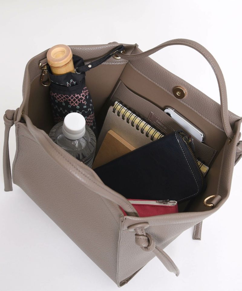 日本 COOCO - 仿皮雙綁帶蝙蝠托特包-黑 (24x25x14cm)