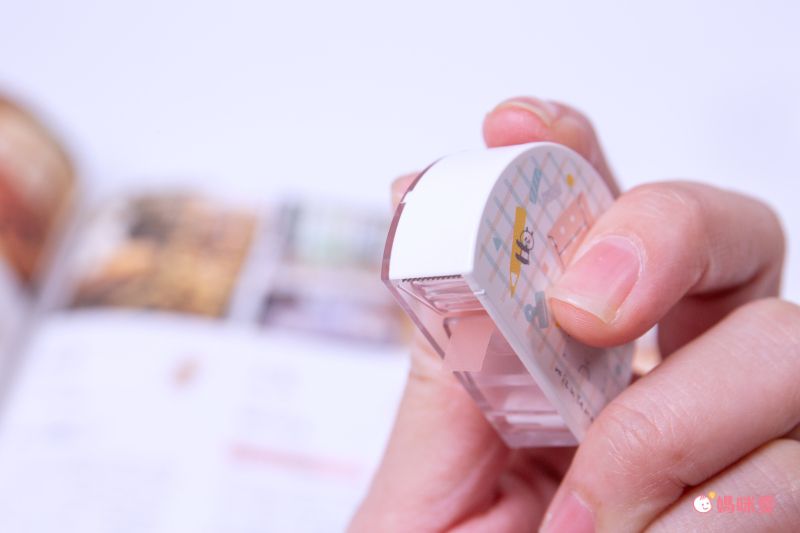 日本文具 Kanmido - 重複黏貼 螢光標記立可帶-聯名限定-散步 (灰)