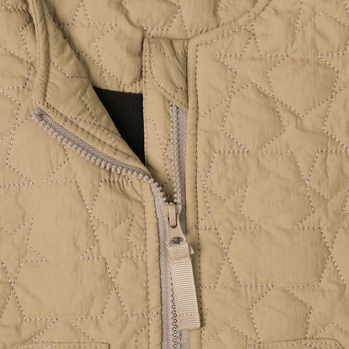 akachan honpo - 鋪棉背心.-淺卡其色