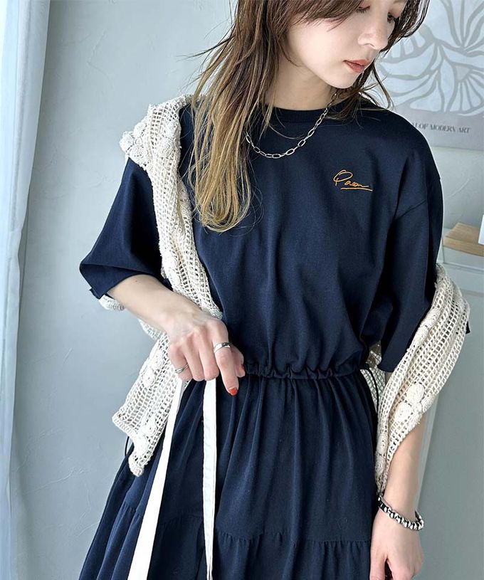 日本 Classical Elf - 簡約logo刺繡 腰抽繩分層短袖洋裝-黑