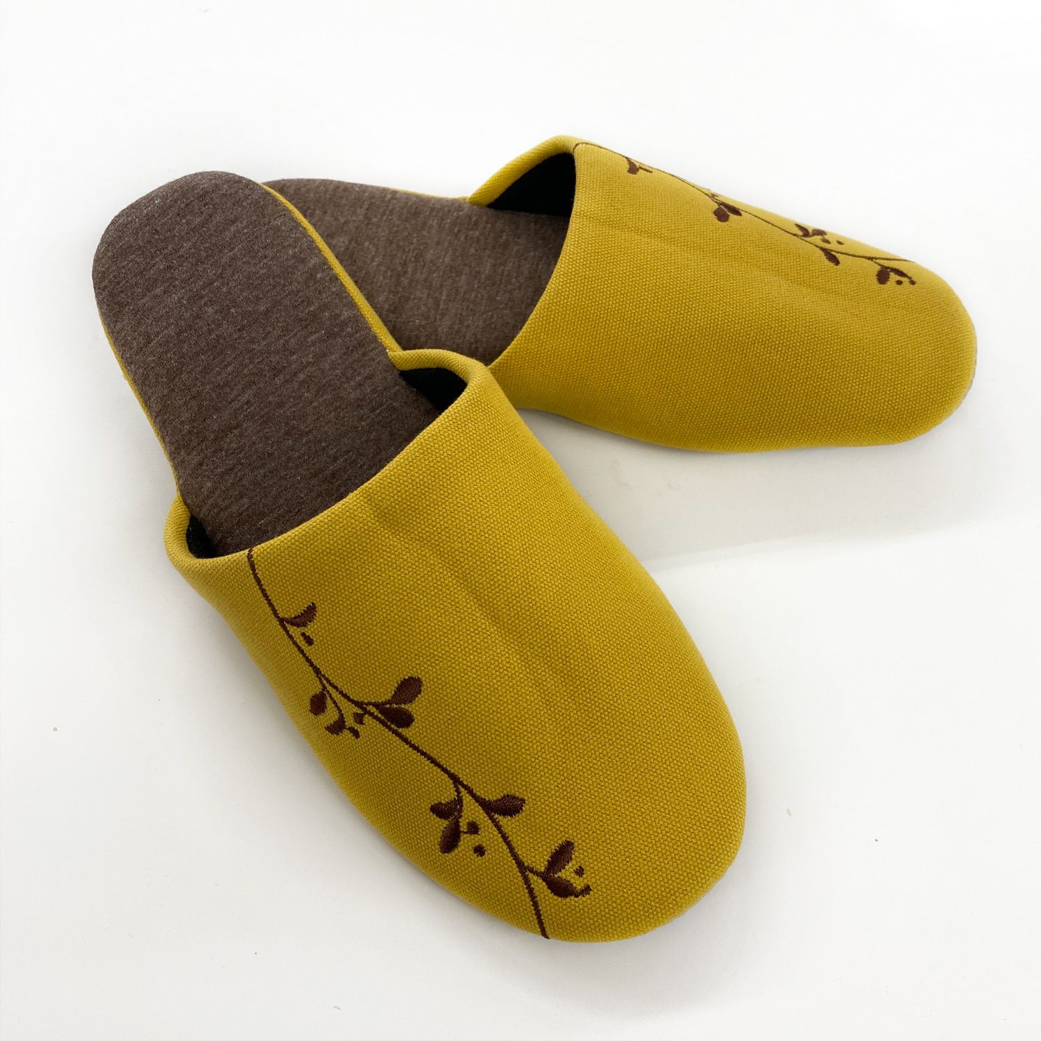 日本千趣會 - 可機洗 刺繡典雅室內拖-摩登花朵-灰黑