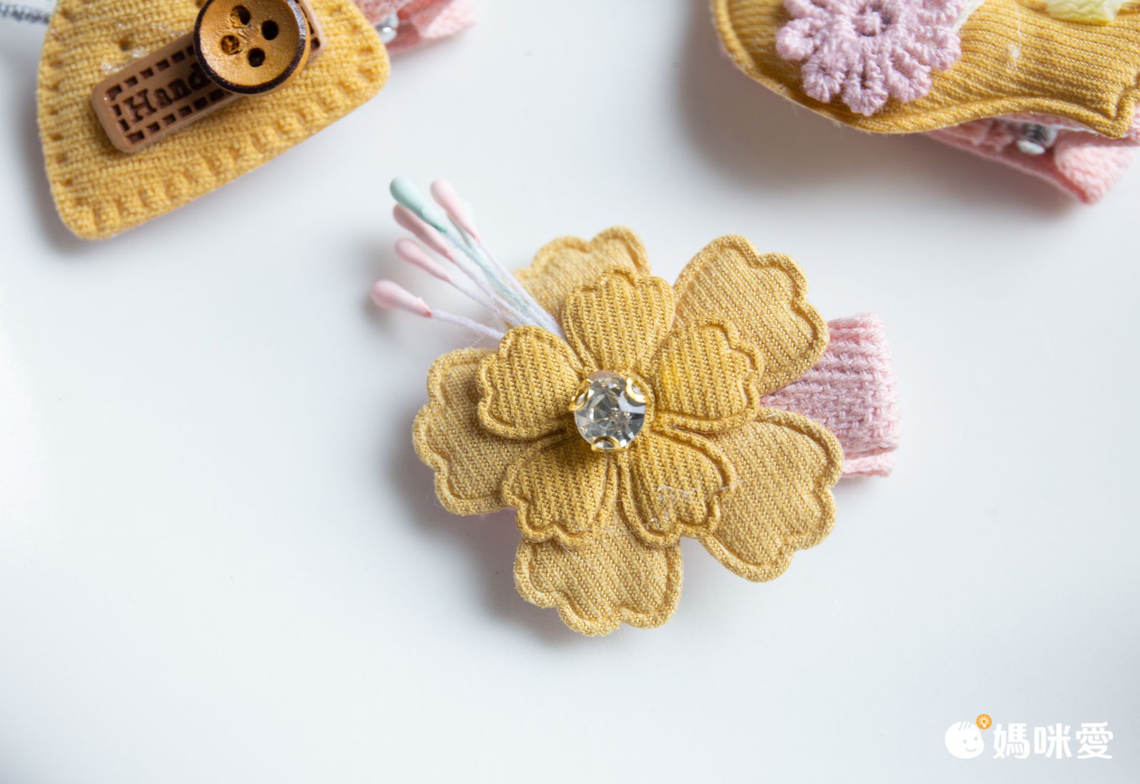 手工拼布蕾絲髮夾-小黃鳥 (一組5入)