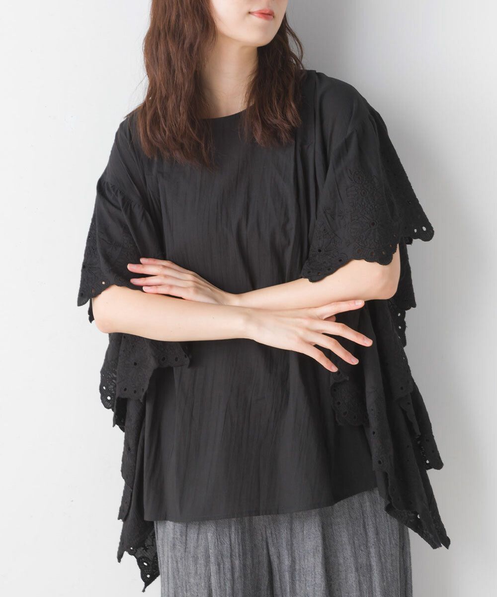 日本女裝代購 - 文藝刺繡大波浪寬鬆短袖上衣-經典黑