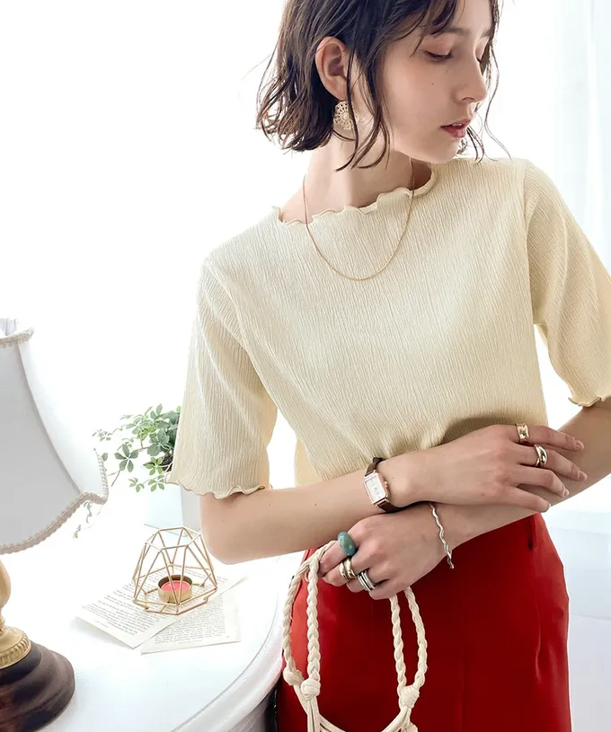 日本 Classical Elf - 氣質紋理木耳邊短袖上衣-黑