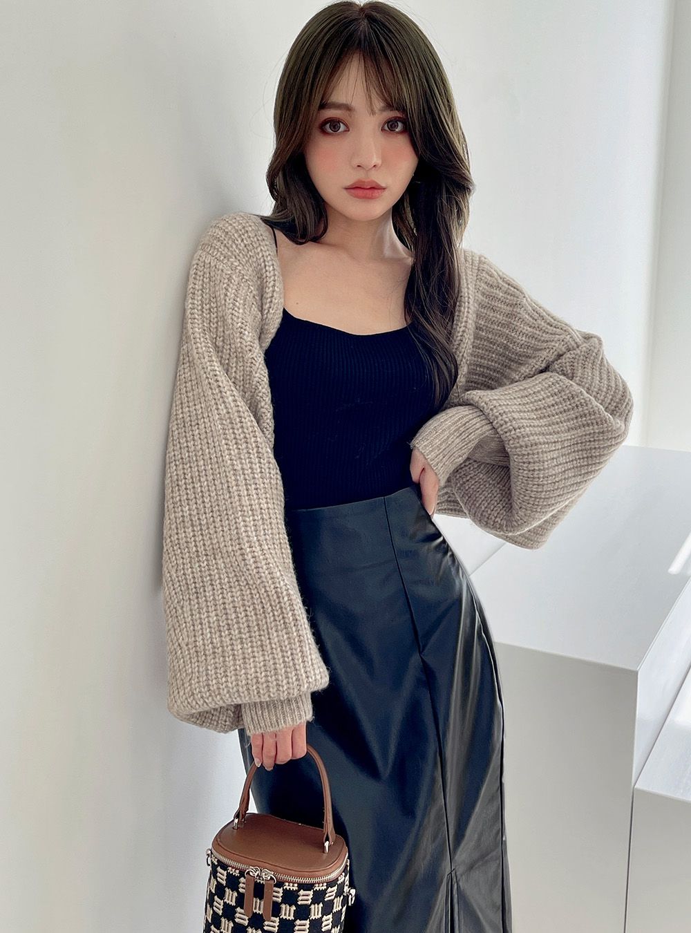 日本 GRL - 短版簡約圓領針織毛衣-淺灰 (F)