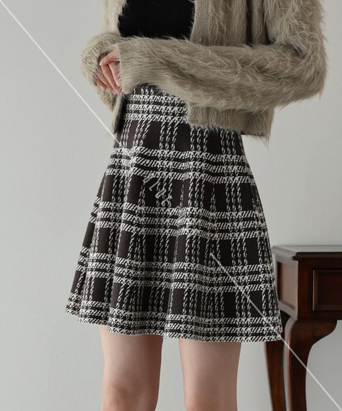 日本 BLUE EAST - 甜心格紋針織迷你短裙-深棕黑