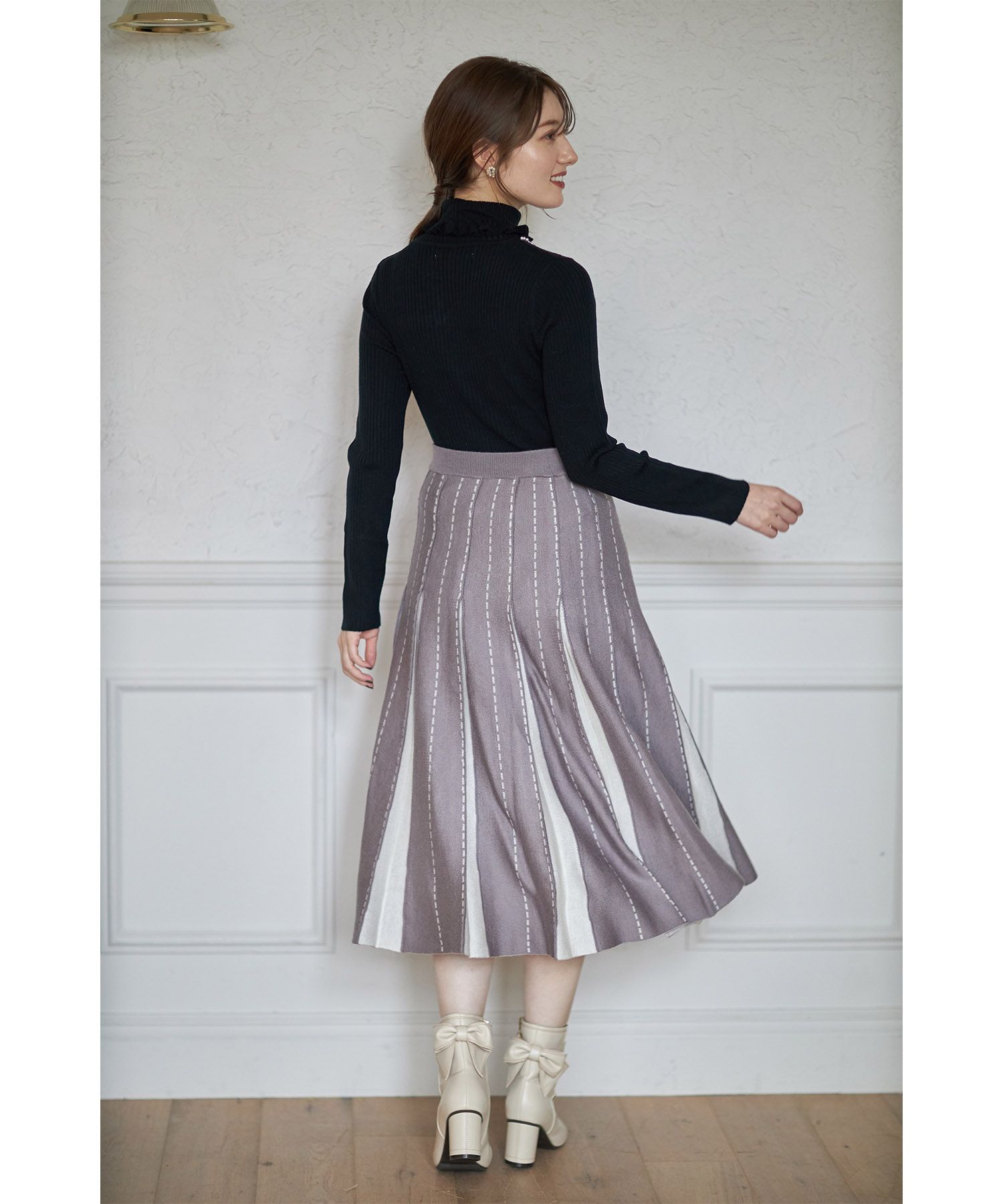 日本 tocco-closet - 低調撞色針織百褶長裙-時尚黑