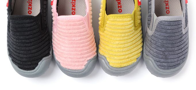 韓國 OZKIZ - (剩14cm)絨布超防滑兒童休閒鞋/室內鞋-黑