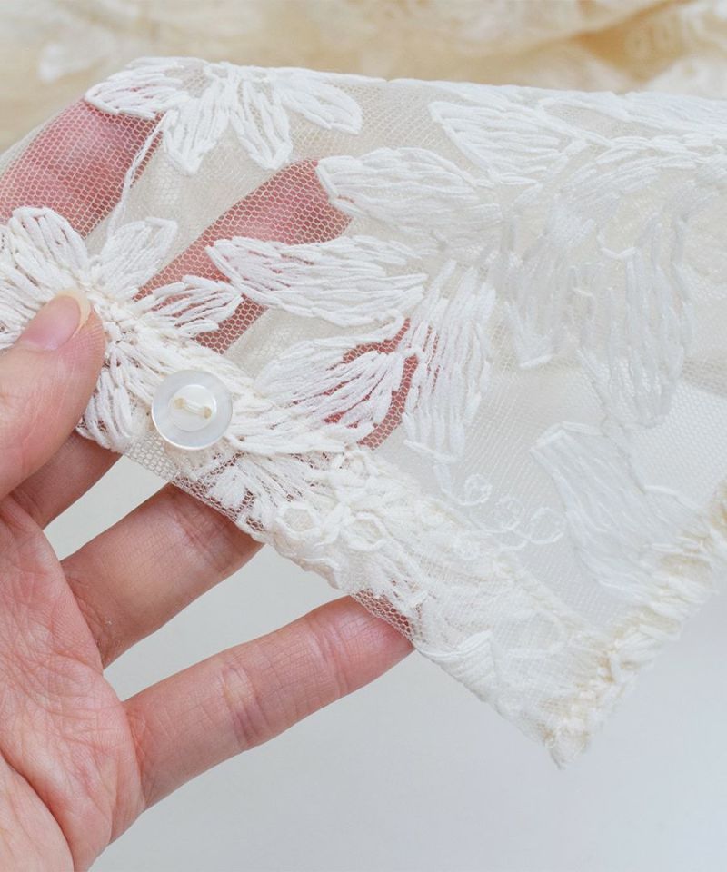 日本 zootie - 優雅花朵蕾絲薄外套/罩衫-米杏