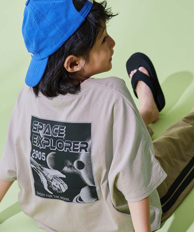 日本 devirock - 100%棉 帥氣印花寬版落肩T恤-TOUGH-炭黑