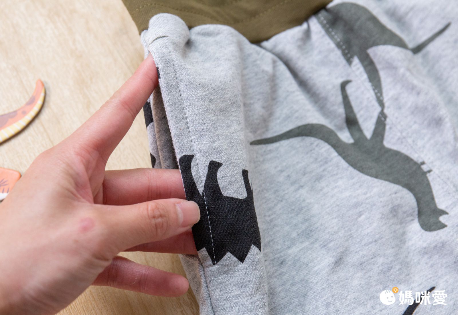 3D恐龍五分褲-深藍