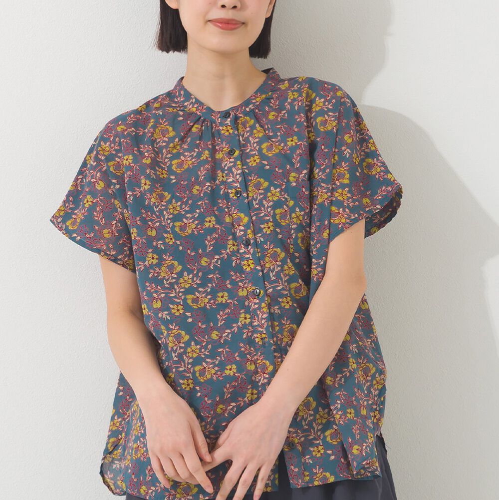 100%印度棉 打褶圓領短袖襯衫-花朵-藍系