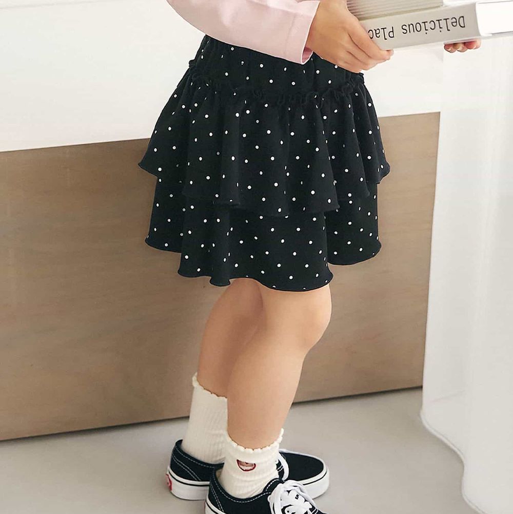 俏麗分層荷葉輕盈短褲-點點-黑