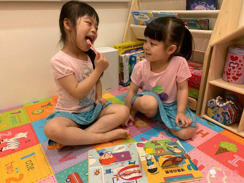 禾流文創 - 【認識自己X保護自己的身體6本】免疫軍團大作戰+到底為什麼？好想知道身體裡的事+祕密派對+貼貼 貼紙學學看!貼出身體好好玩+想問什麼翻翻書-關於長大你想問什麼+茉莉醫生的神奇醫藥箱(注音版)