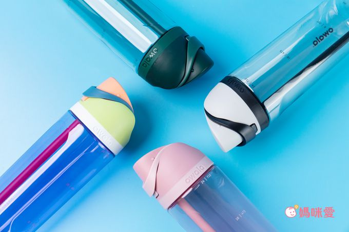 美國 Owala - Freesip Tritan 彈蓋+可拆式吸管運動水壺｜專利雙飲口｜-740ml