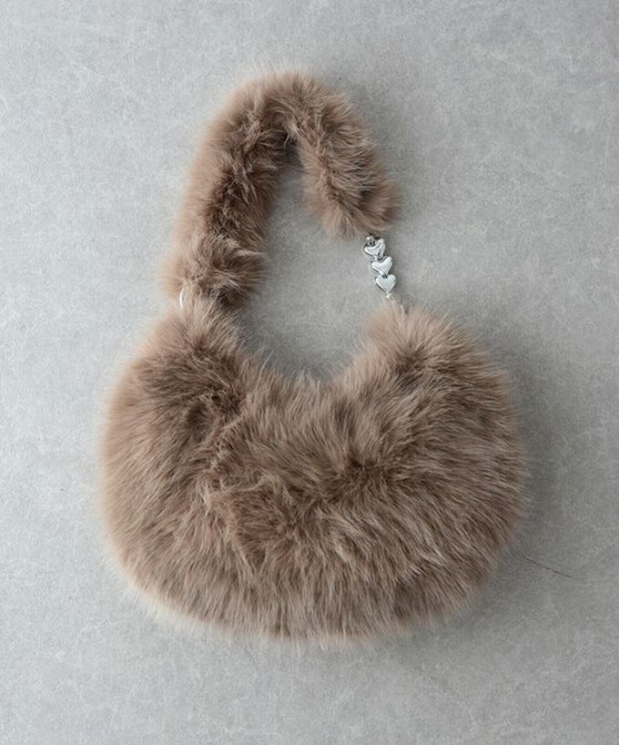 日本 BLUE EAST - 心型鏈條夢幻毛絨手提包-咖啡