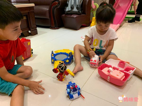 POLI 波力救援小英雄 - LED變形羅伊手提基地