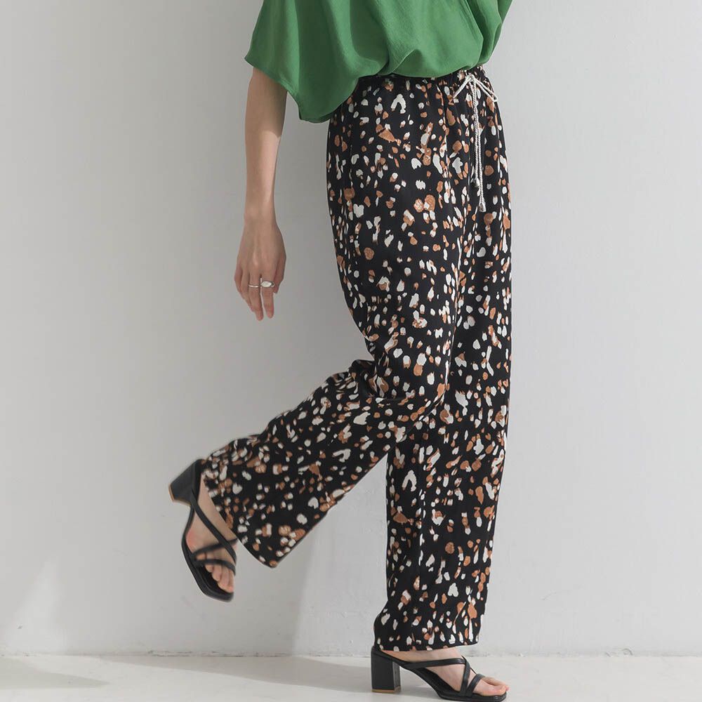 [人氣款]個性派印花輕盈寬褲-斑點-黑