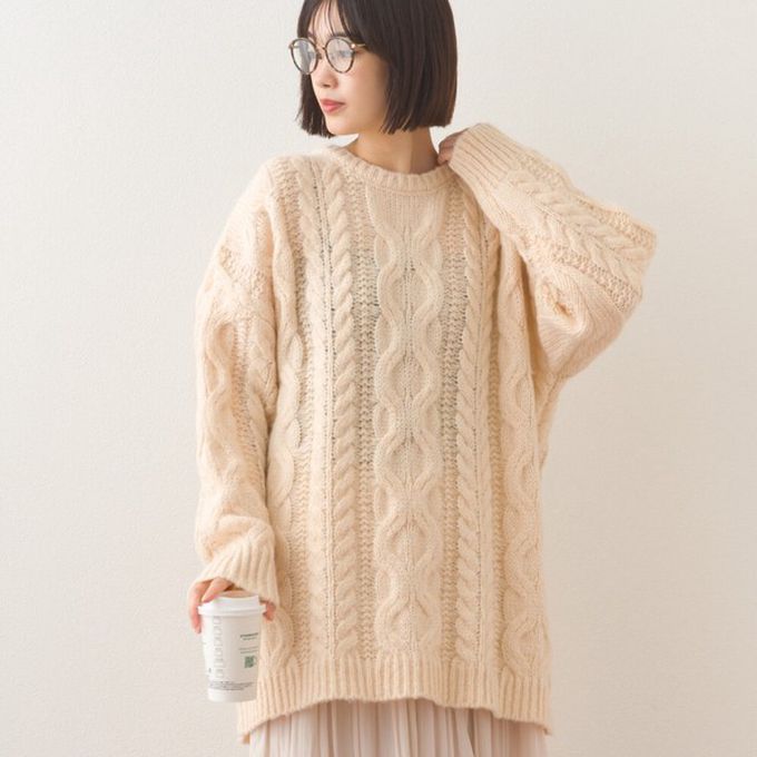 日本 OMNES - 季節感麻花編蓬鬆感針織上衣-淺卡其