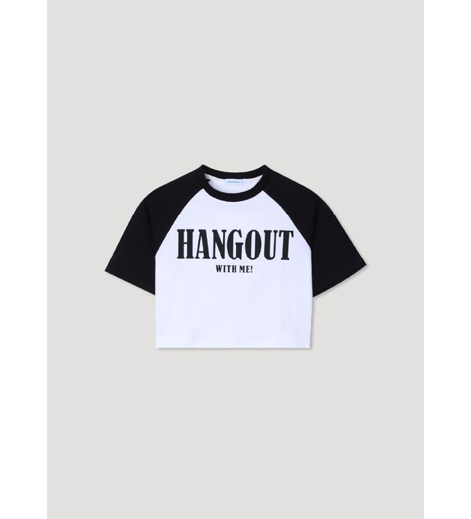 韓國 INDIVIDUEL - 字母印撞色短版上衣-HANGOUT-黑X白