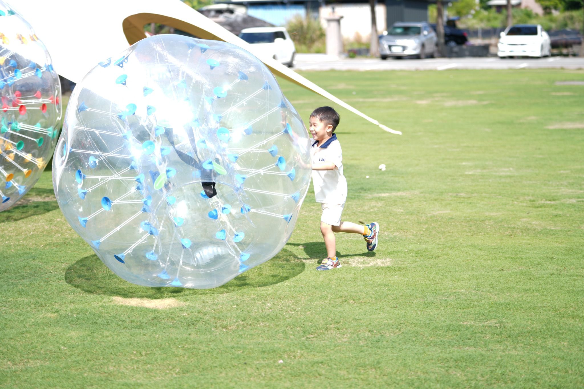 親子泡湯首選【礁溪白宮渡假勝地】大草皮/大湯池/遊樂設施