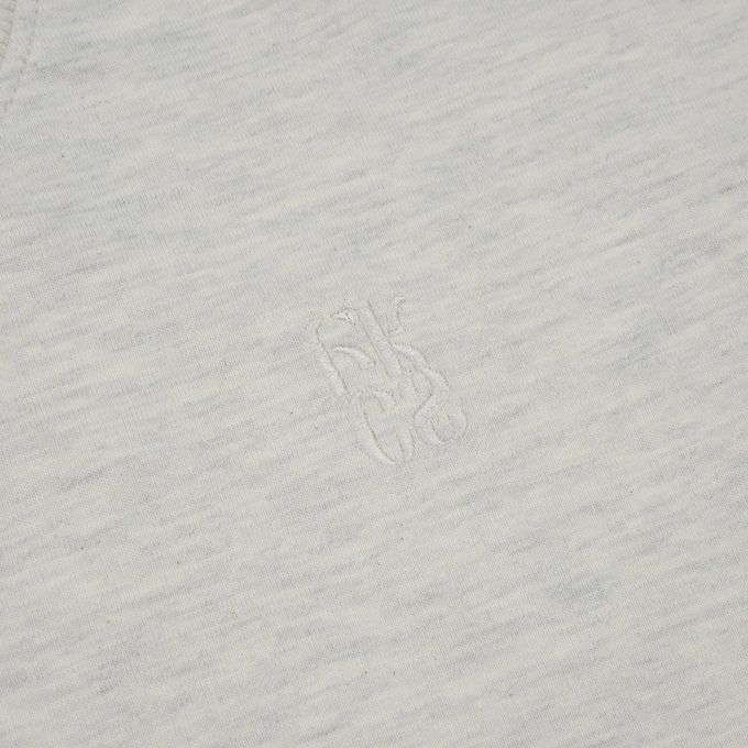 韓國 FORK CHIPS - 品牌刺繡點綴圓領長袖上衣-淺燕麥灰