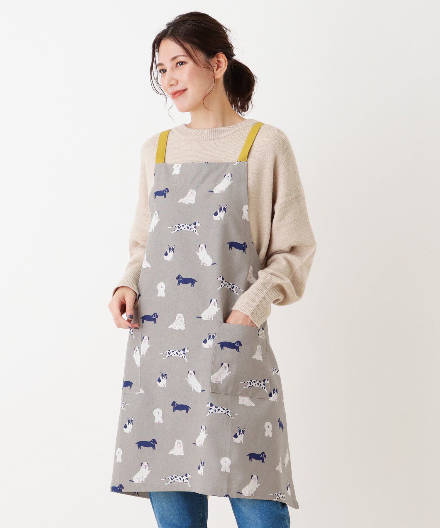 日本代購 - 印度棉大人料理圍裙(雙口袋)-狗狗散步-灰x黃