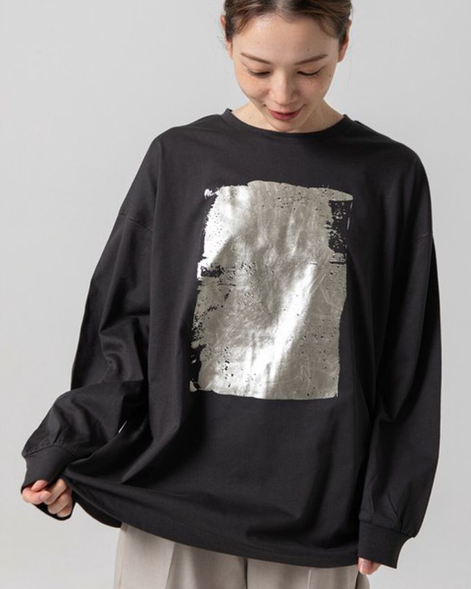 日本 gleam - 燙金時尚光澤廓形寬版長袖上衣-奶油x金