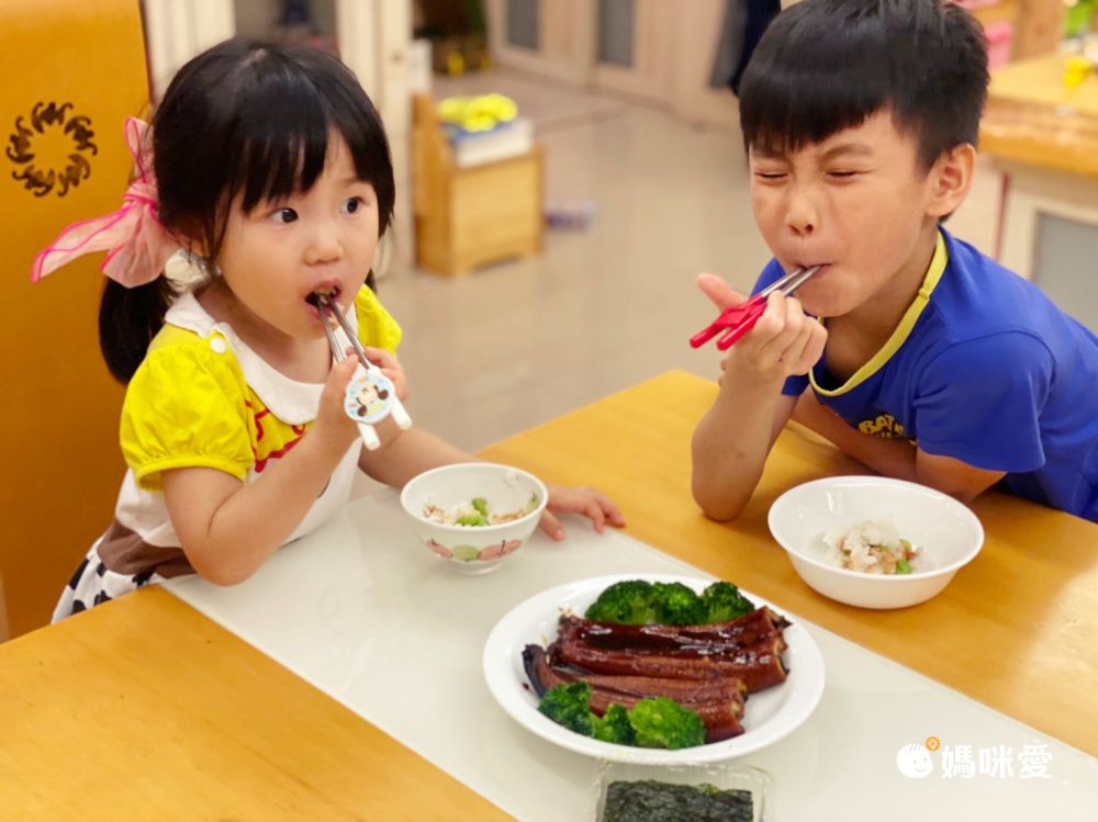 8包就免運！頂級日料店指定，蒲燒鰻魚/手工黑輪片/花枝丸