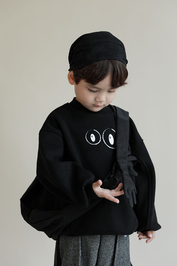 TONGMO - (加絨)圓領長袖上衣/大學T-大眼睛-黑色