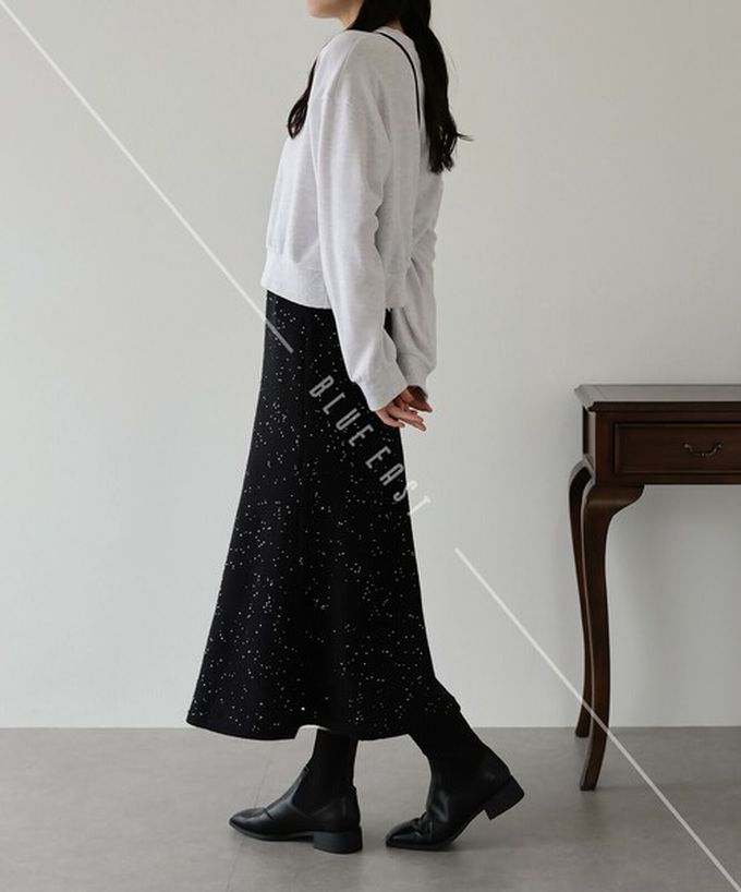 日本 BLUE EAST - 閃耀亮片針織美型魚尾裙-淺卡其