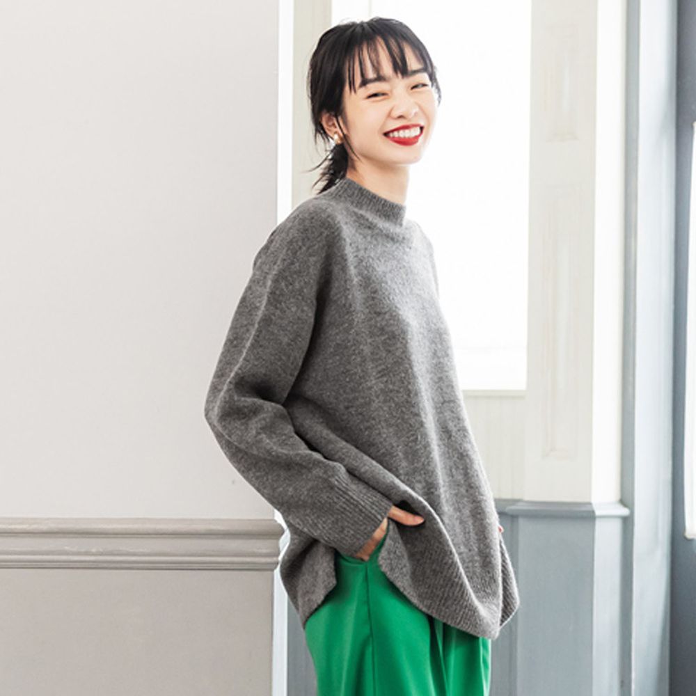 日本 COCA - 柔軟小高領顯瘦針織毛衣-深灰