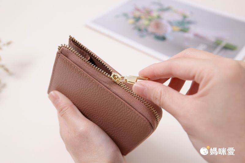 日本 LIZDAYS - [樂天No.1] 真皮卡片短夾/零錢包-灰杏褐 (11x7.5x2.5cm)