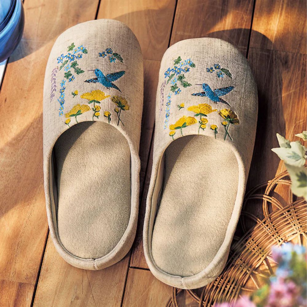 日本千趣會 - 麻混質感刺繡低反發室內拖鞋-花鳥-燕麥