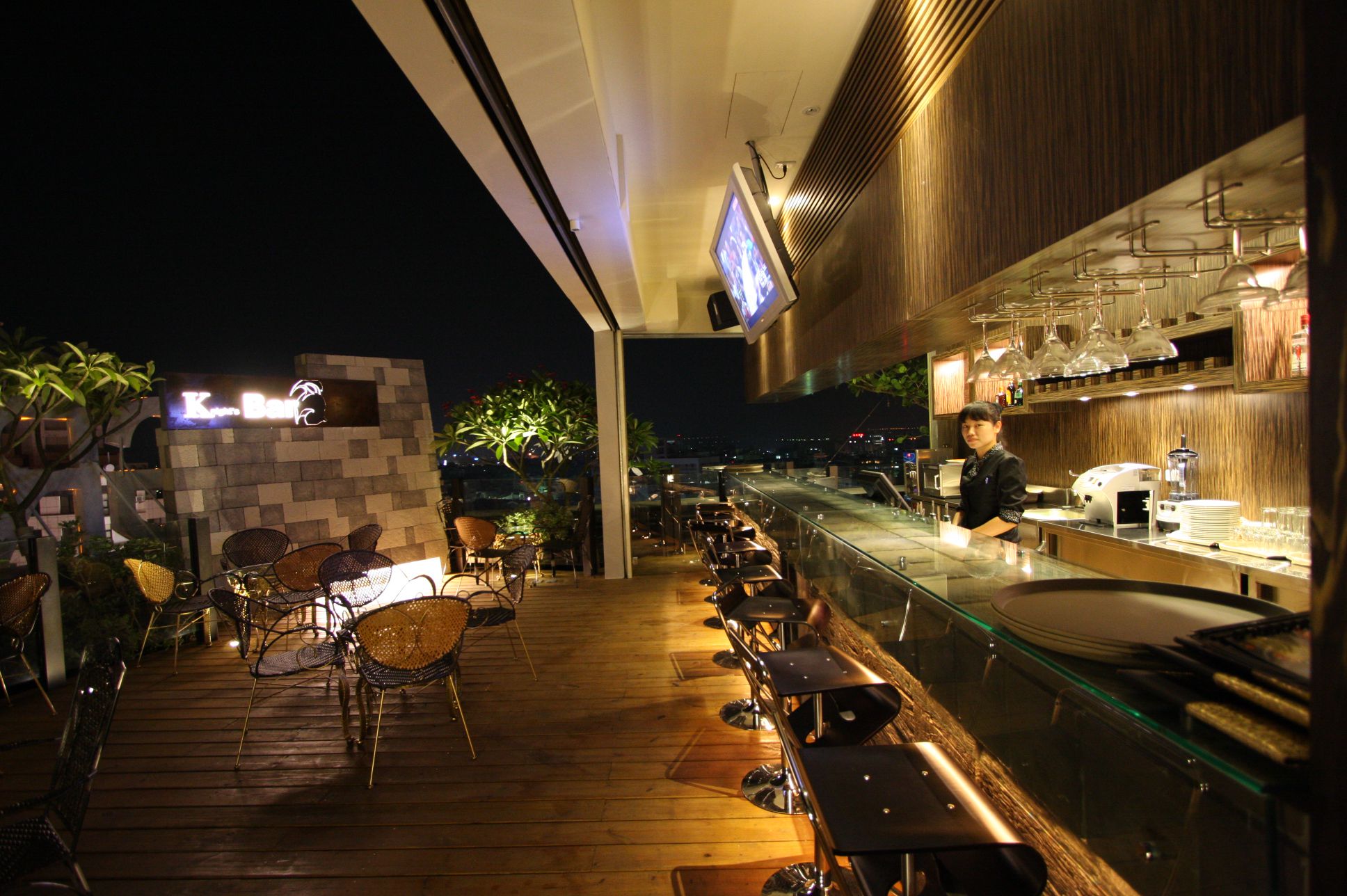 伴手禮澎湃送♡ᵕ̈ 超值四人房【雲林緻麗伯爵】住宿券