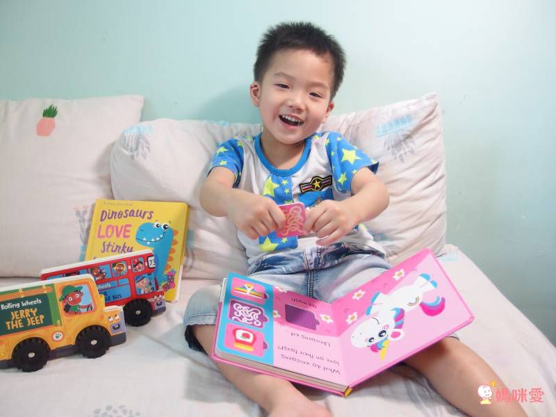 Roar!叫叫大恐龍音效書，聽聲音認識各類型恐龍！