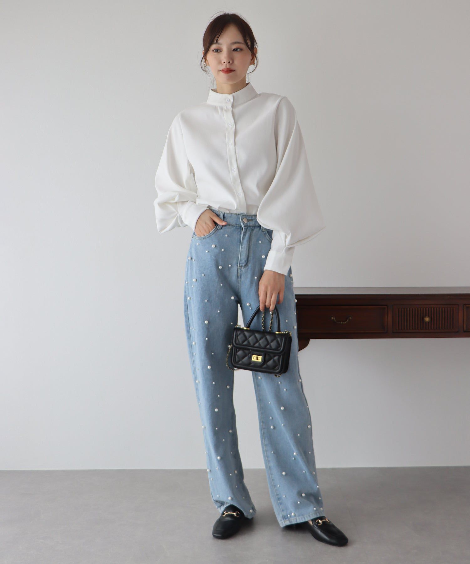 日本 BLUE EAST - 知性小立領氣球長袖襯衫-淺粉