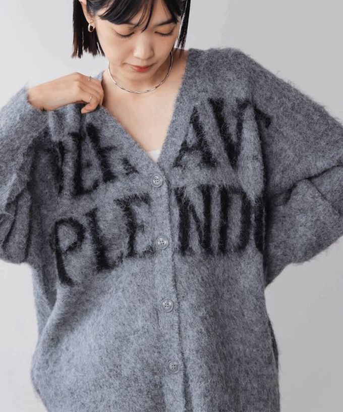 日本 Bab - 英文字印花顯瘦V領針織開襟衫-摩卡