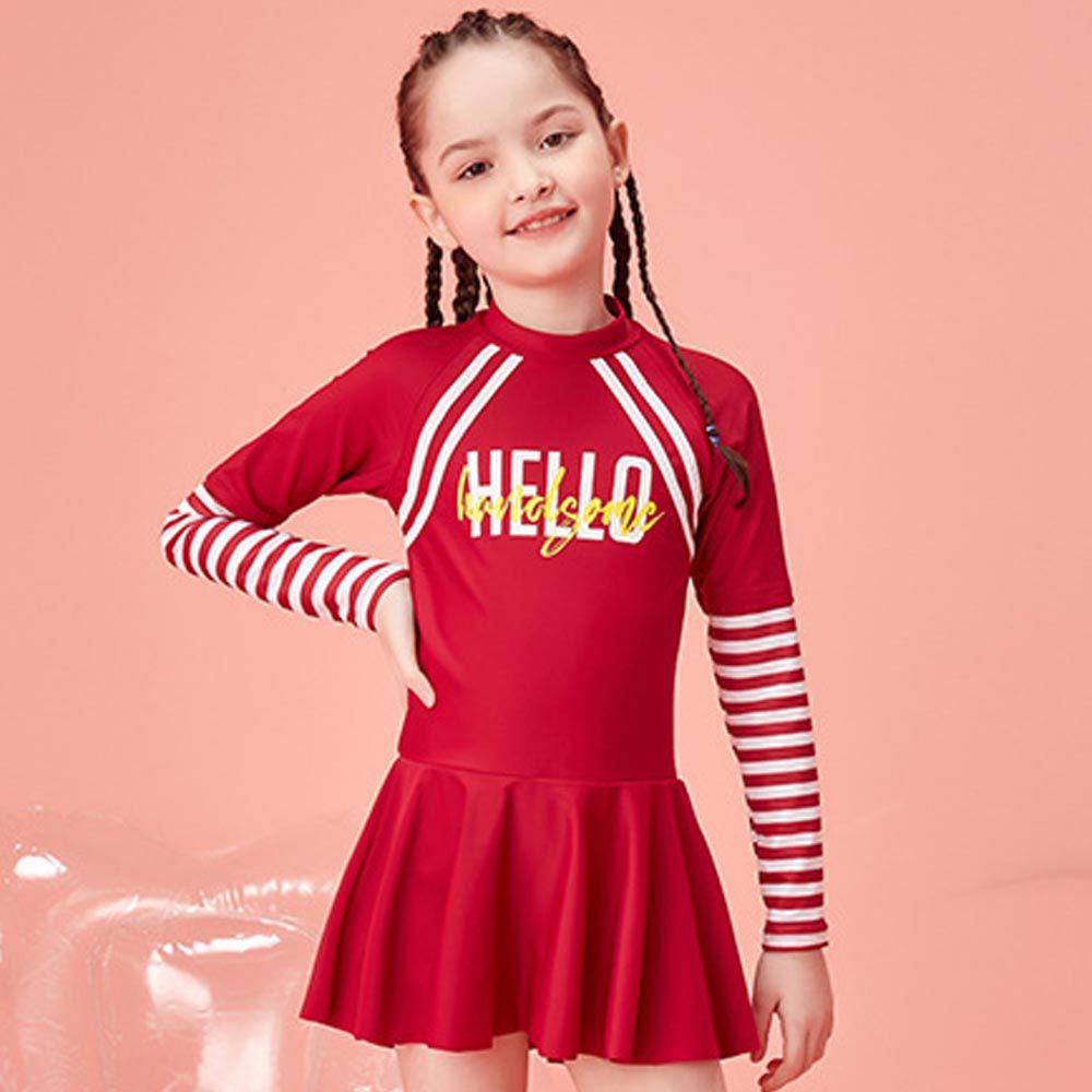 SANQI - 女寶運動風長袖連身泳衣-HELLO-紅色