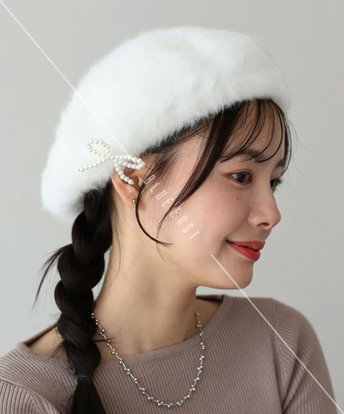 日本 BLUE EAST - 毛絨感珍珠裝飾美型貝蕾帽-黑