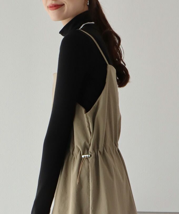 日本 BLUE EAST - 工裝風抽繩縮腰吊帶裙-卡其